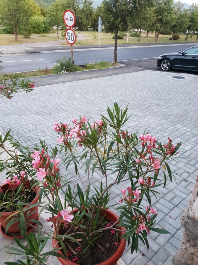 Pretty Garden Villa โอร์โชวา ภายนอก รูปภาพ